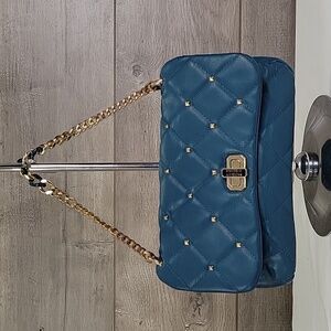 Elegant Teal Quilted Handbag